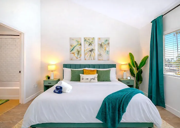 Emerald Palm- Luxury 3br- Pool, King Beds, Spacious, Quiet, Garage, Close To Airport And Oldtown * Phoenix